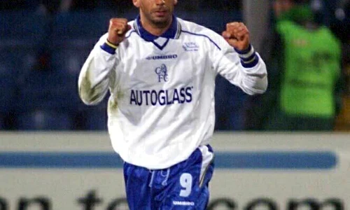 Gianluca Vialli, în tricoul lui Chelsea, echipă pentru care a jucat de 58 de ori în Premier League jpeg