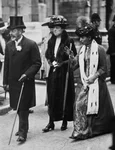 Regele George V, cu mama sa Regina Alexandra și cu fosta Împărăteasă Maria a Rusiei, Maria Feodorovna GettyImages 1493484470 jpg