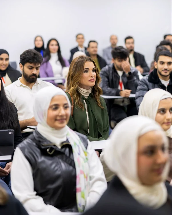 Regina Rania, vizită la Universitatea din Iordania, Foto Instagram (4) jpg