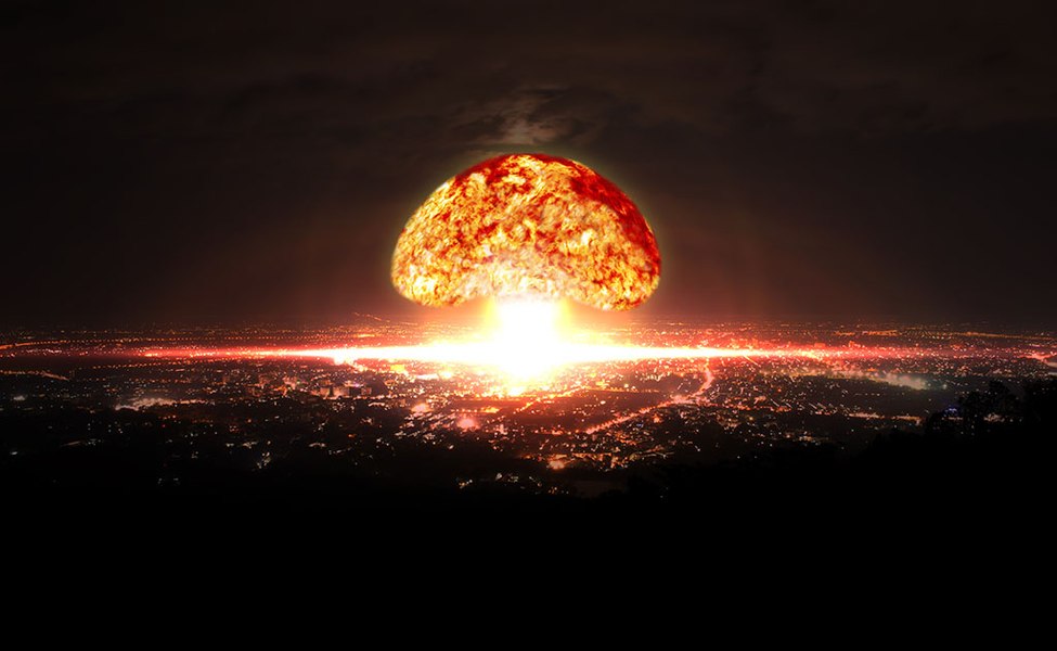Avertisment sumbru al unui istoric: riscul unui război nuclear este mai mare ca oricând