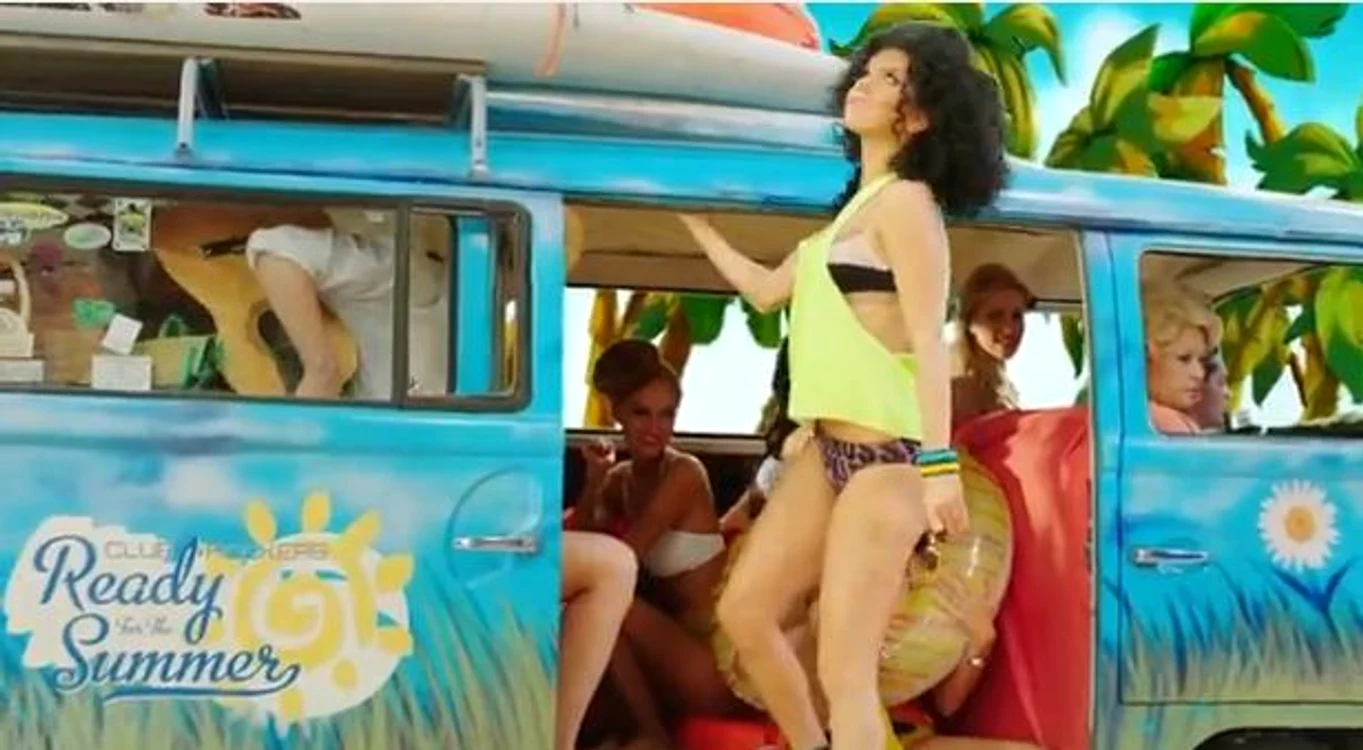 
    Inna în teaserul noul videoclip WoW  