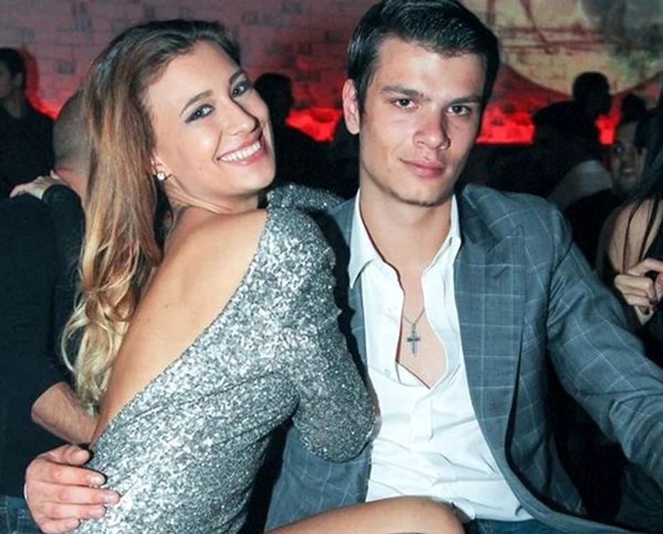 Mario s-a despărţit de iubita lui Bianca