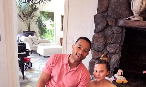 chrissy teigen dupa nastere jpg jpeg