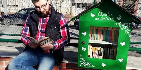 Noua căsuţa cu cărţi din Parcul Rozelor 
