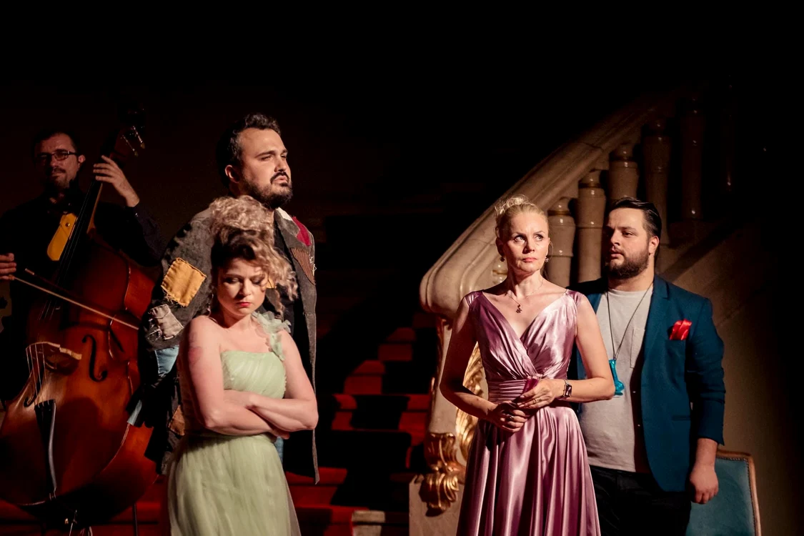 Mădălina Barbu, Damian Vlad, Cristina Eremia, Andrei Petre. Foto Andrei Grigore / Opera Națională