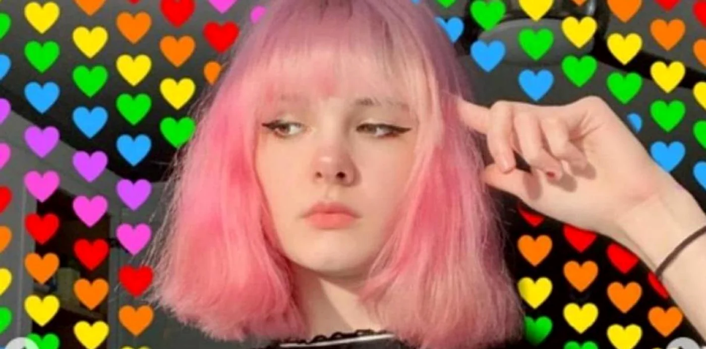 
    Bianca Devins, tânăra de 17 ani ucisă de iubit cu sânge recefoto: captură video  