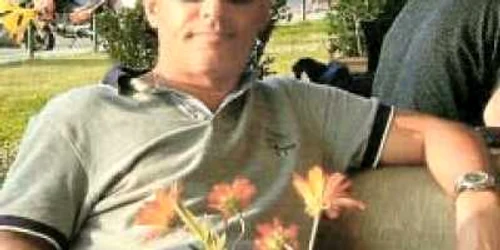 Sorin Meşter, în poza profilului său de Facebook. În acelaşi profil mai are ca activităţi de interes „Ion Iliescu“ şi „Ceasuri de firmă“ p Foto: facebook