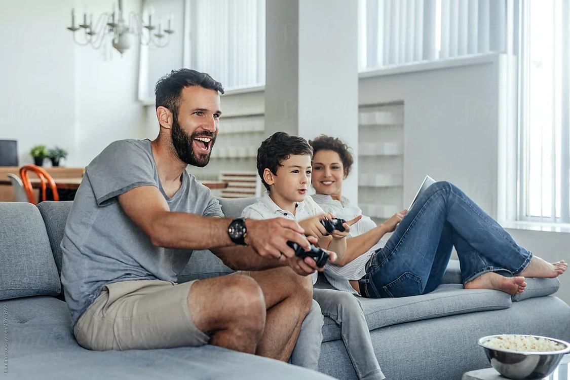 
    Horoscop zilnic 7 aprilie 2021: Racii se relaxează în familie Sursă foto: Shutterstock  