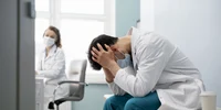 Medic trist  Sursa Freepik com jpg
