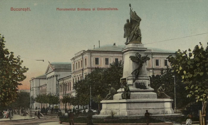 Clădirea Universității și monumentul I.C. Brătianu (© ANR, SJAN Maramureș, Colecția de ilustrate de la Schmid Frederic, sec. XIX-XX, nr. 96)