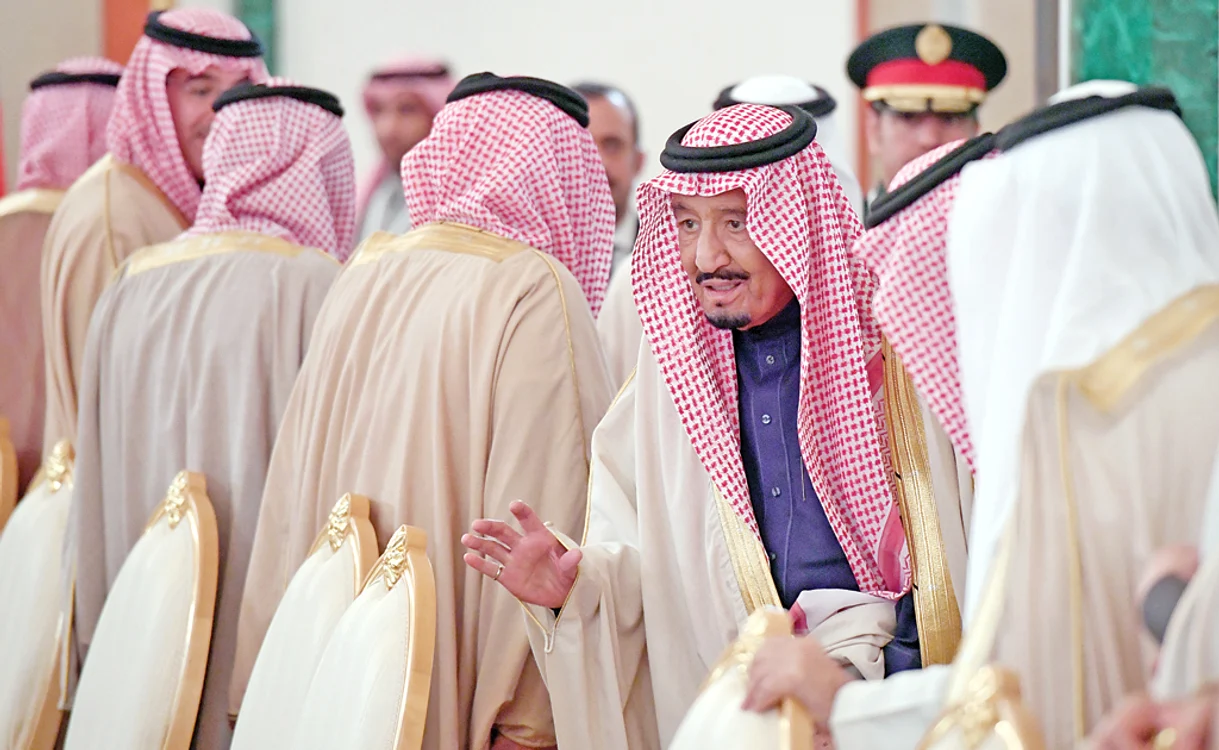 
    Regele Salman, în vârstă de 84 de ani, s-a izolat la palatul din Jeddah   