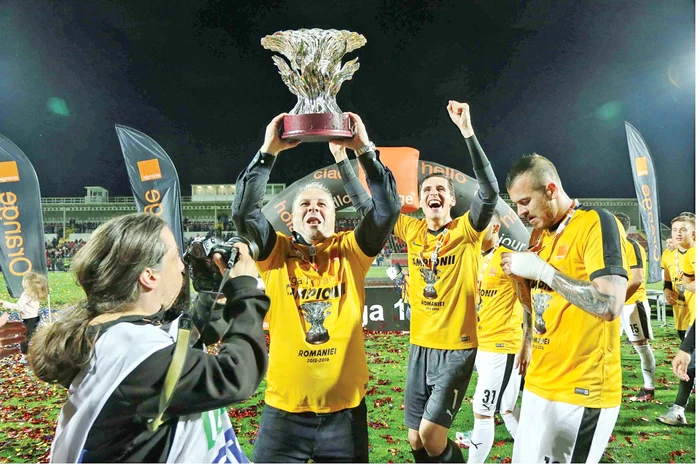 
    Marius Şumudică  a câştigat campionatul,  sezonul trecut, cu Astra Giurgiu  