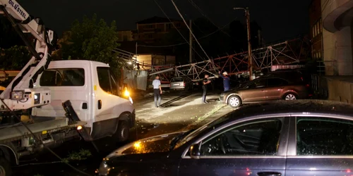 Furtuna Bucureşti  29 iulie 2021 distrugeri FOTO Inquam Photos / Octav Ganea
