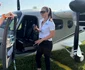Alina Jumuga Pilot Instructor Transylvania Wings si Examinator EASA, inspectează avioanele înainte de zbor 
