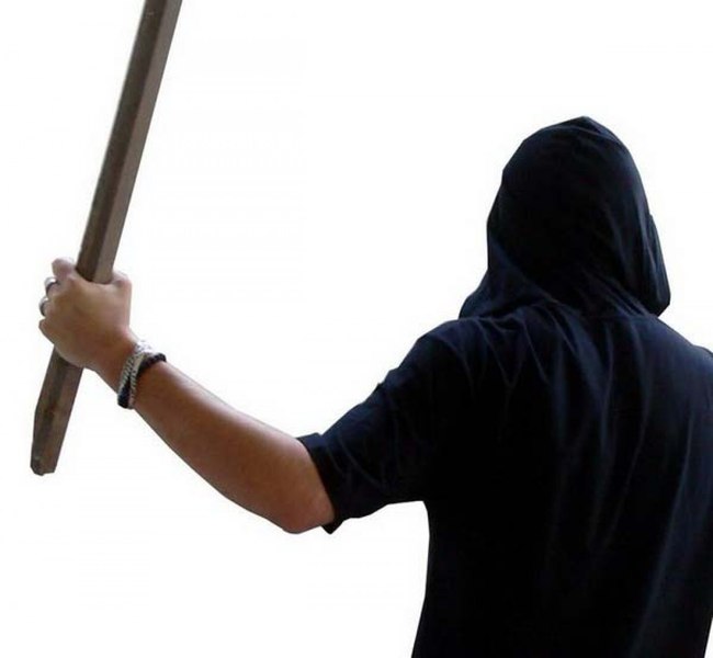 Poliția din Cluj Napoca îi caută pe agresorii tinerilor bătuți după un meci de fotbal