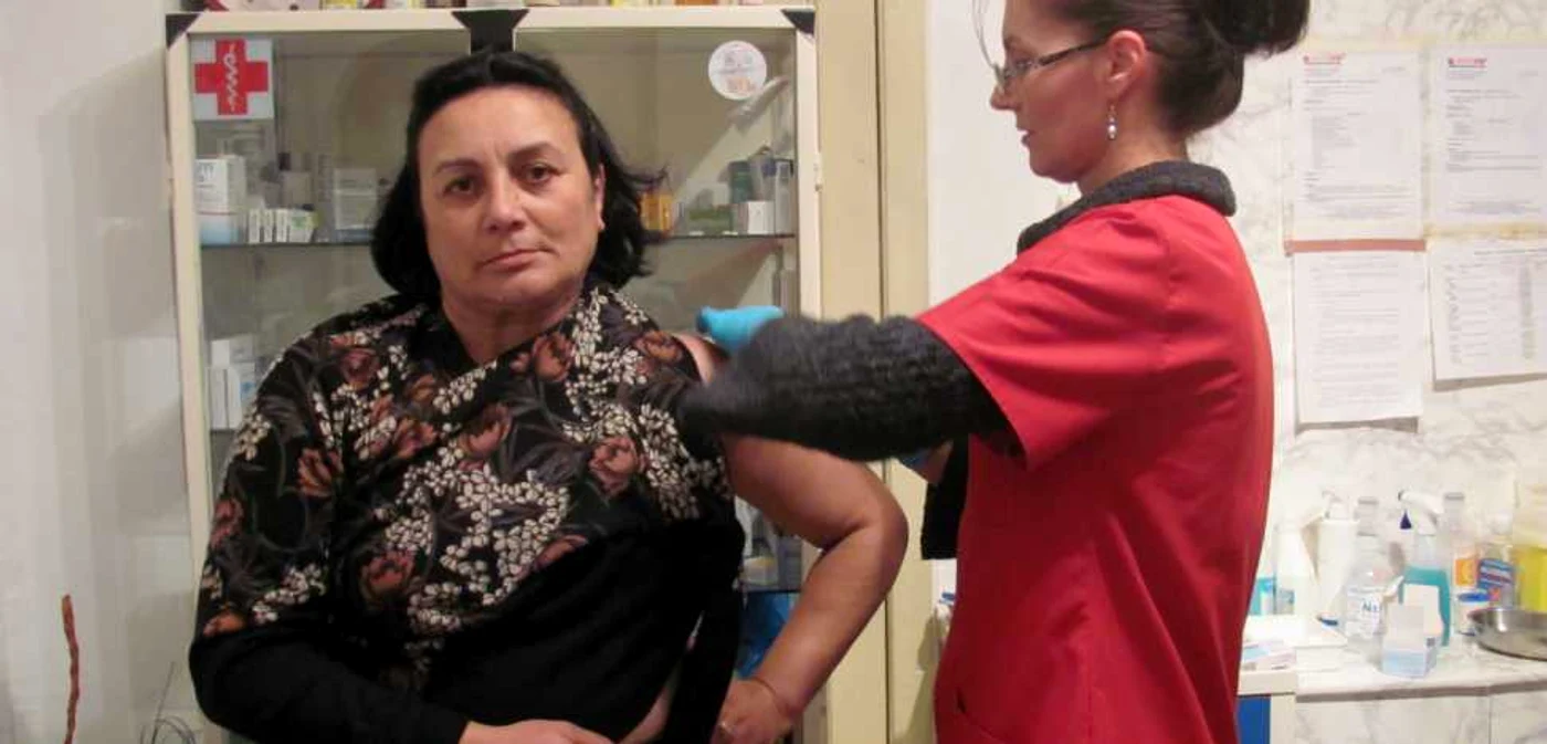Doar vaccinarea ne poate feri de răcelile de sezon