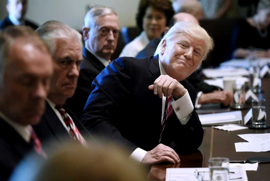 Donald Trump (centru), liderul Casei Albe Foto: Guliver/Getty Images