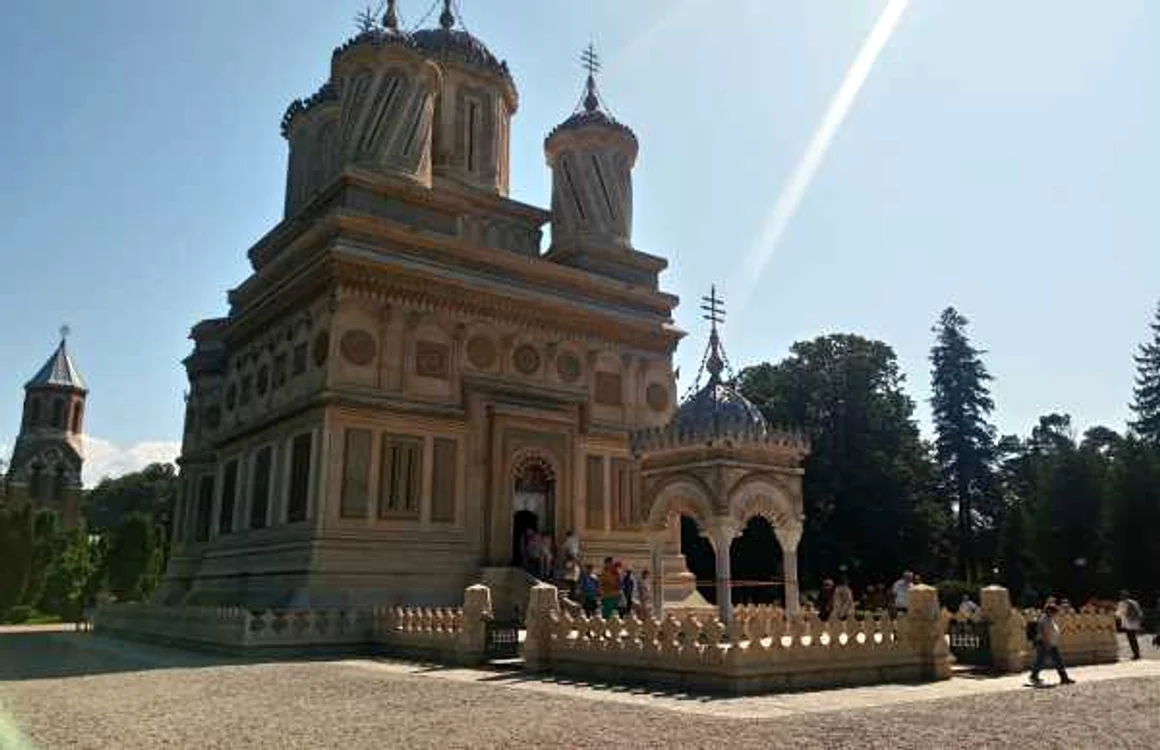 manastirea curtea de arges