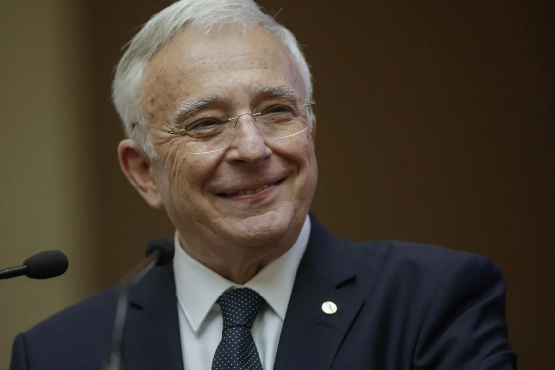 Mugur Isărescu, guvernatorul BNR