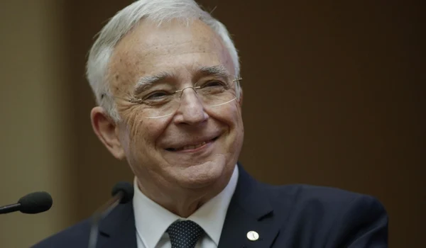 Mugur Isărescu - conferinţă de presă sediul BNR - 6 iul 2022 / FOTO Inquam Photos / George Călin