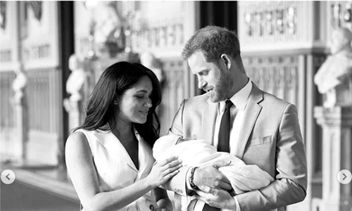 2 prima fotografie retelele de socializare png png