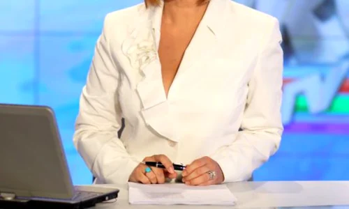 andreea esca jpeg