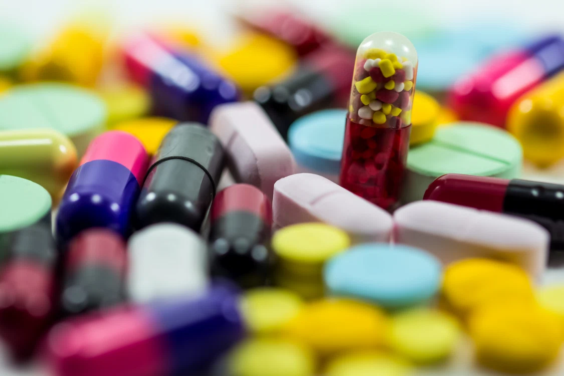 Ce nu știai că îți poate afecta ficatul. Cercetările arată că peste 1.100 de medicamente sunt susceptibile de a fi toxice pentru ficat.