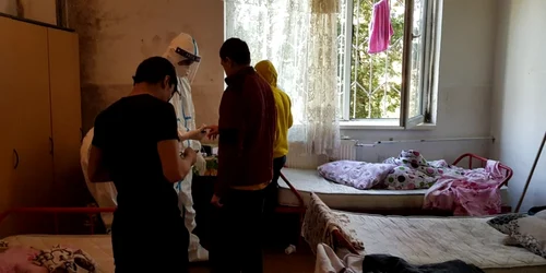 Centru de carantină pentru migranţi de la liceul CFR din Timişoara