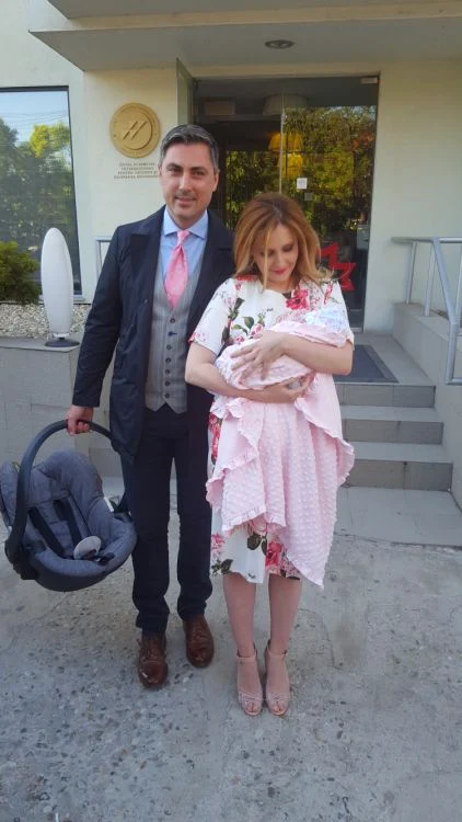 Alina și Alex sunt părinții a două fetițe