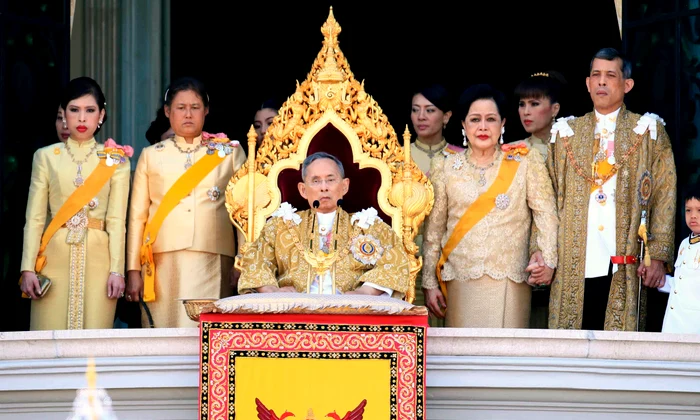 Regele Rama X și familia regală a Thailandei profimedia 0302728123 jpg