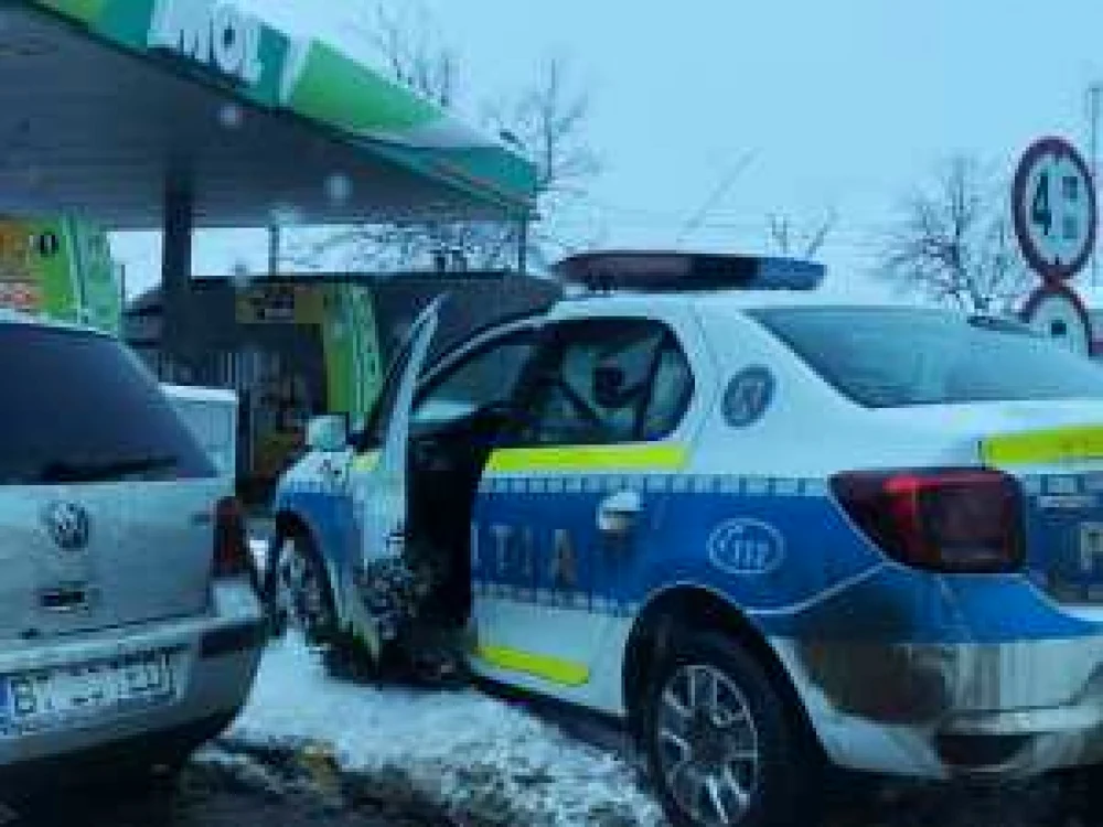 Maşina de Poliţie se afla în misiune FOTO botosaninews.ro