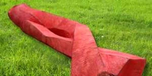 O sculptură a artistei Tanja Roder 