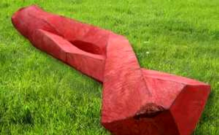 O sculptură a artistei Tanja Roder
