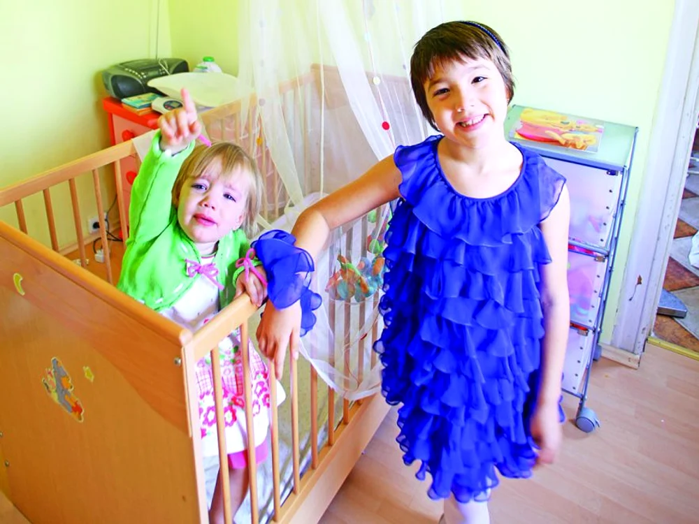 Vanessa are un pătuţ mic, pe măsura ei, iar camera sa e veselă  şi colorată