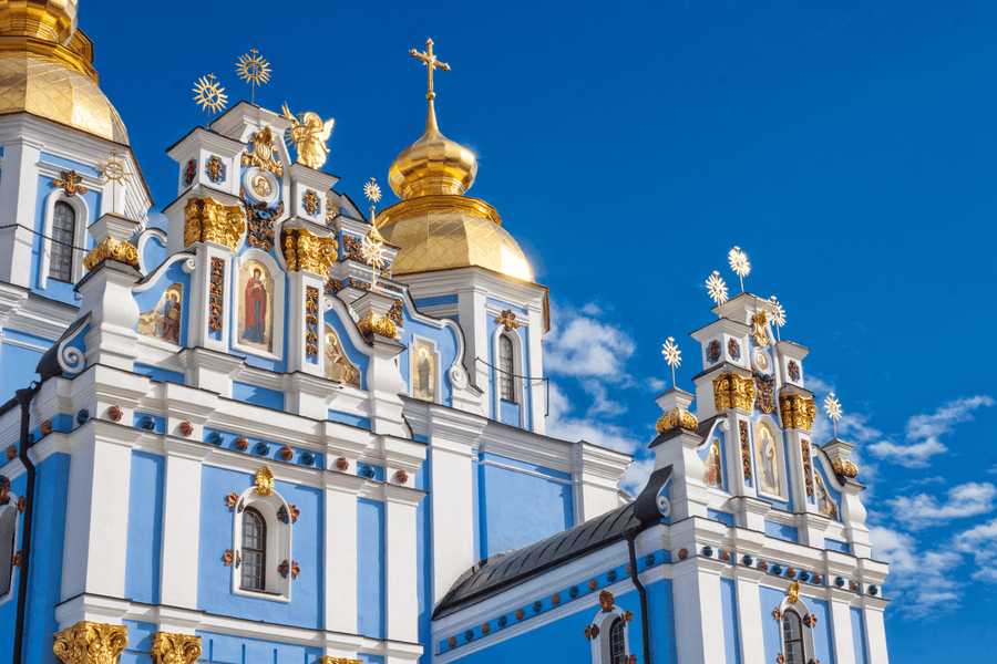 Biserica Ortodoxă din Ucraina trece, încet, încet, pe stil nou