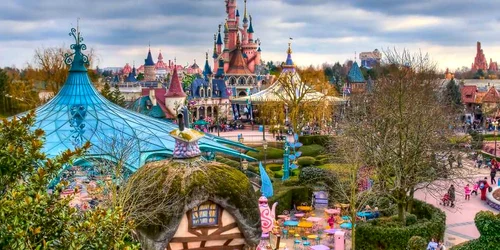 Carusele ca la Disneyland, în cel mai modern parc din Capitală