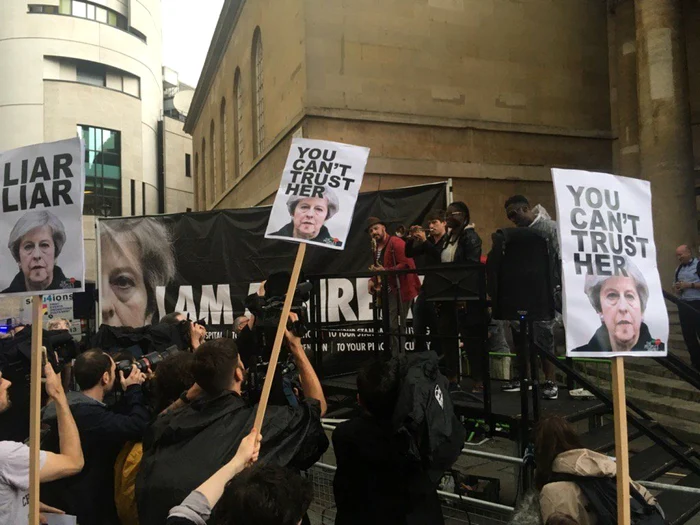 Proteste în faţa sediului BBC din Londra