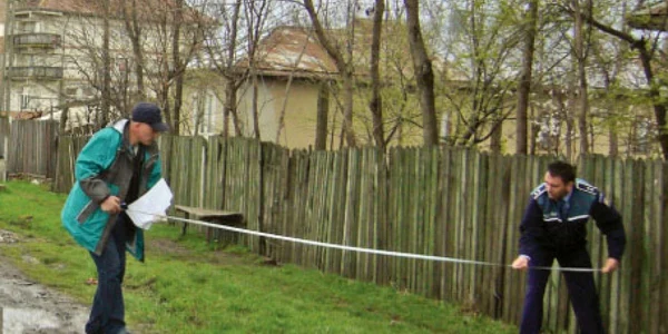 Anchetatorii au făcut măsurători la locul incidentului  
