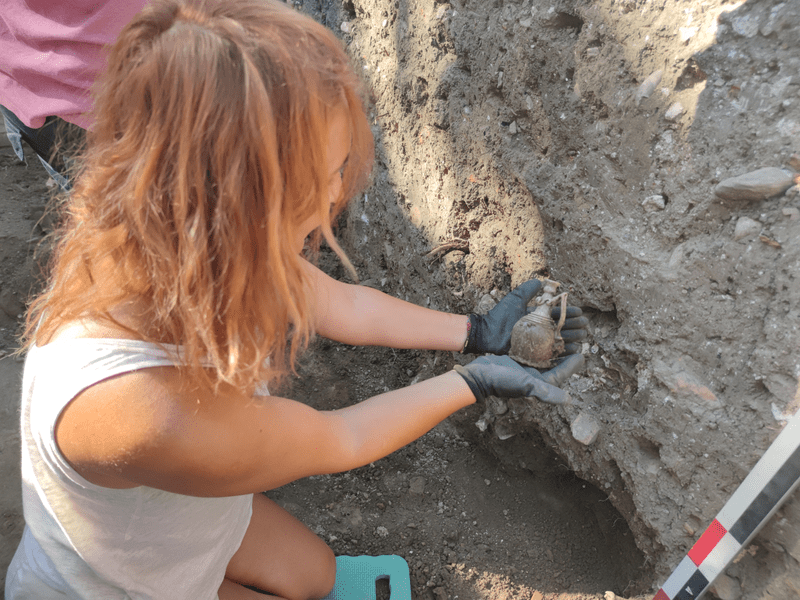 Uimitorul vas funerar descoperit la Târgoviște. Unul similar se află la Kremlin, în Rusia