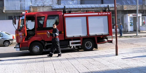 Pompierii organizează mai multe activităţi foto arhivă