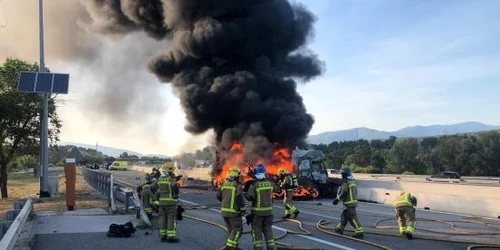 camion in flacari. foto el periodico