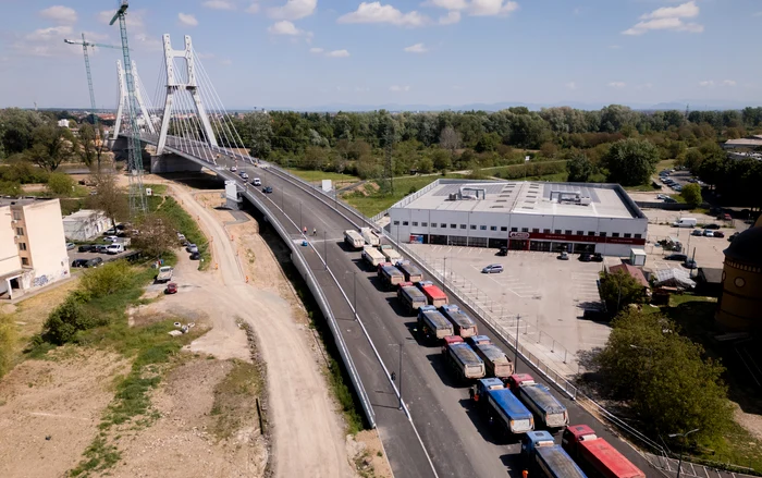 Podul în timpul testării. Sursa: Primăria Satu Mare / Facebook