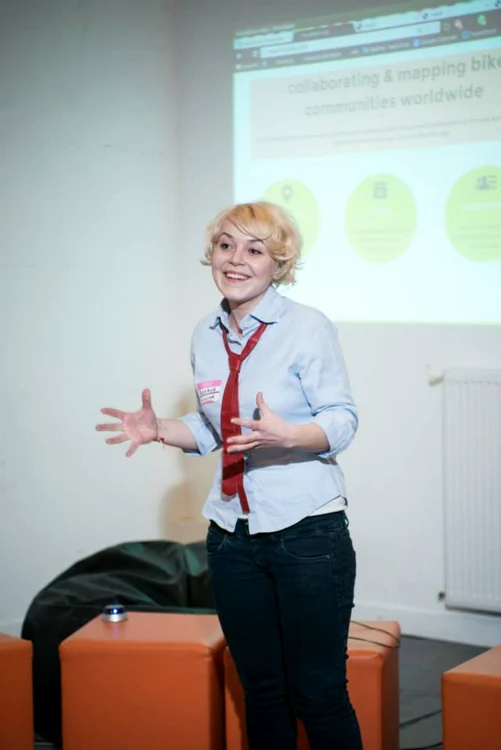  Roxana Rugină