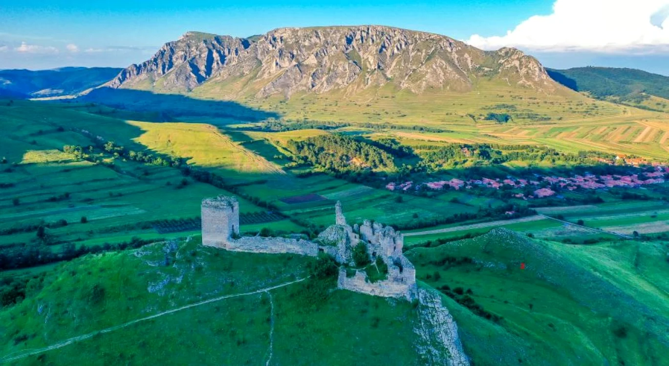 Cetatea nobiliară de la Colţeşti va fi restaurată prin PNRR. Foto: ziarulunirea.ro