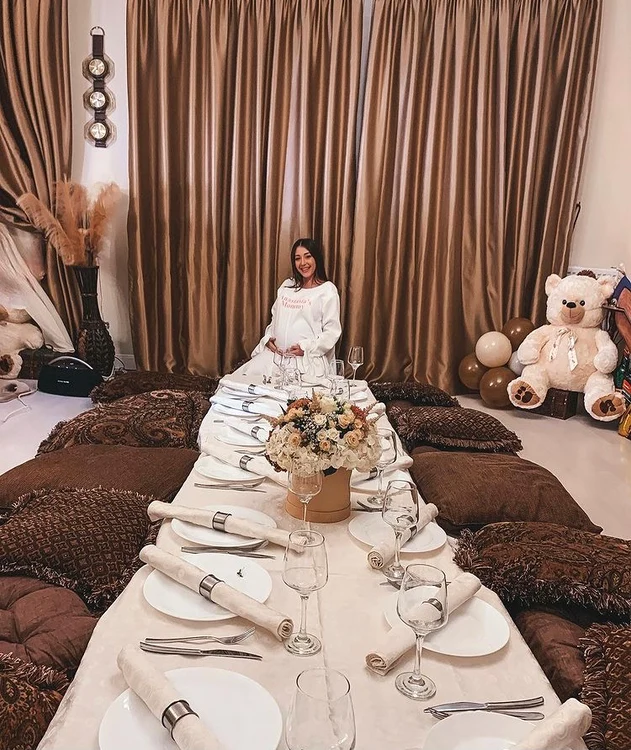 
    Nicole Cherry, baby shower spectaculos pentru fiica ei, care va veni pe lume în luna decembriefoto: Instagram  