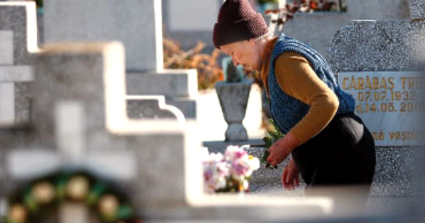 Doliul, durerea care se topeşte în haine cernite