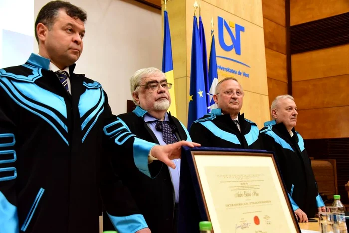 Andrei Pleşu primeşte titlul de Doctor Honoris Causa al UVT