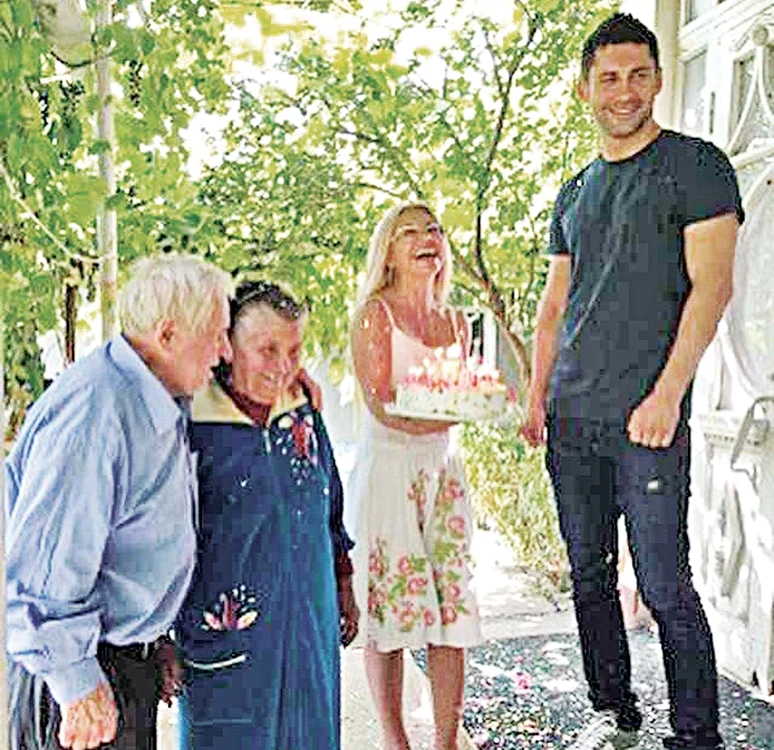 Dan Bălan  l-a serbat zilele  trecute, pe tataie