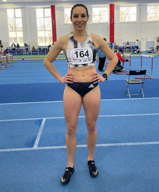 
    Anamaria Nesteriuc  
