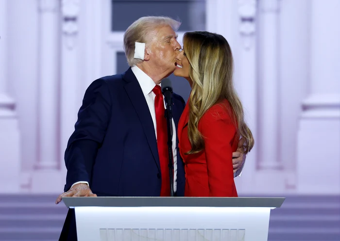 Melania și Donald Trump GettyImages 2162617697 jpg